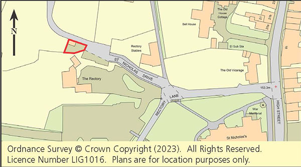 Lot: 42 - DETACHED GARAGE AND PARKING CLOSE TO TOWN CENTRE -